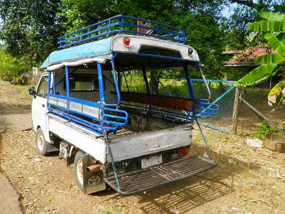 One of the songthaews we used for going from Ubon to Pakse