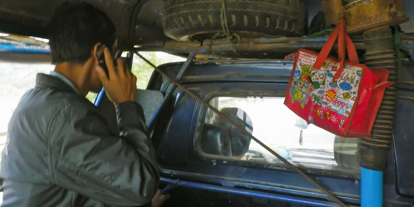 Crossing the Laos–Vietnam border while hitchhiking