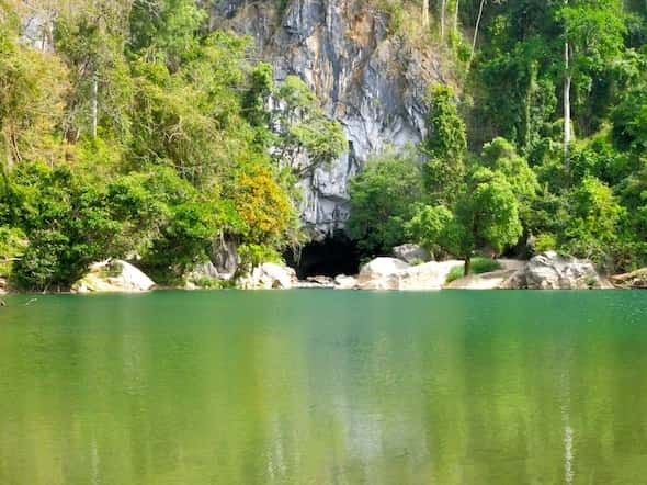 Entrance to Konglor Cave